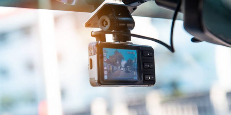The Ultimate 2023 Dashcam Buyer’s Guide